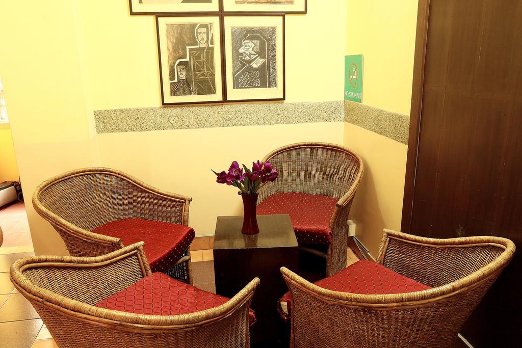 Oyo 2967 Bella Vista Hotel Calcutta Buitenkant foto