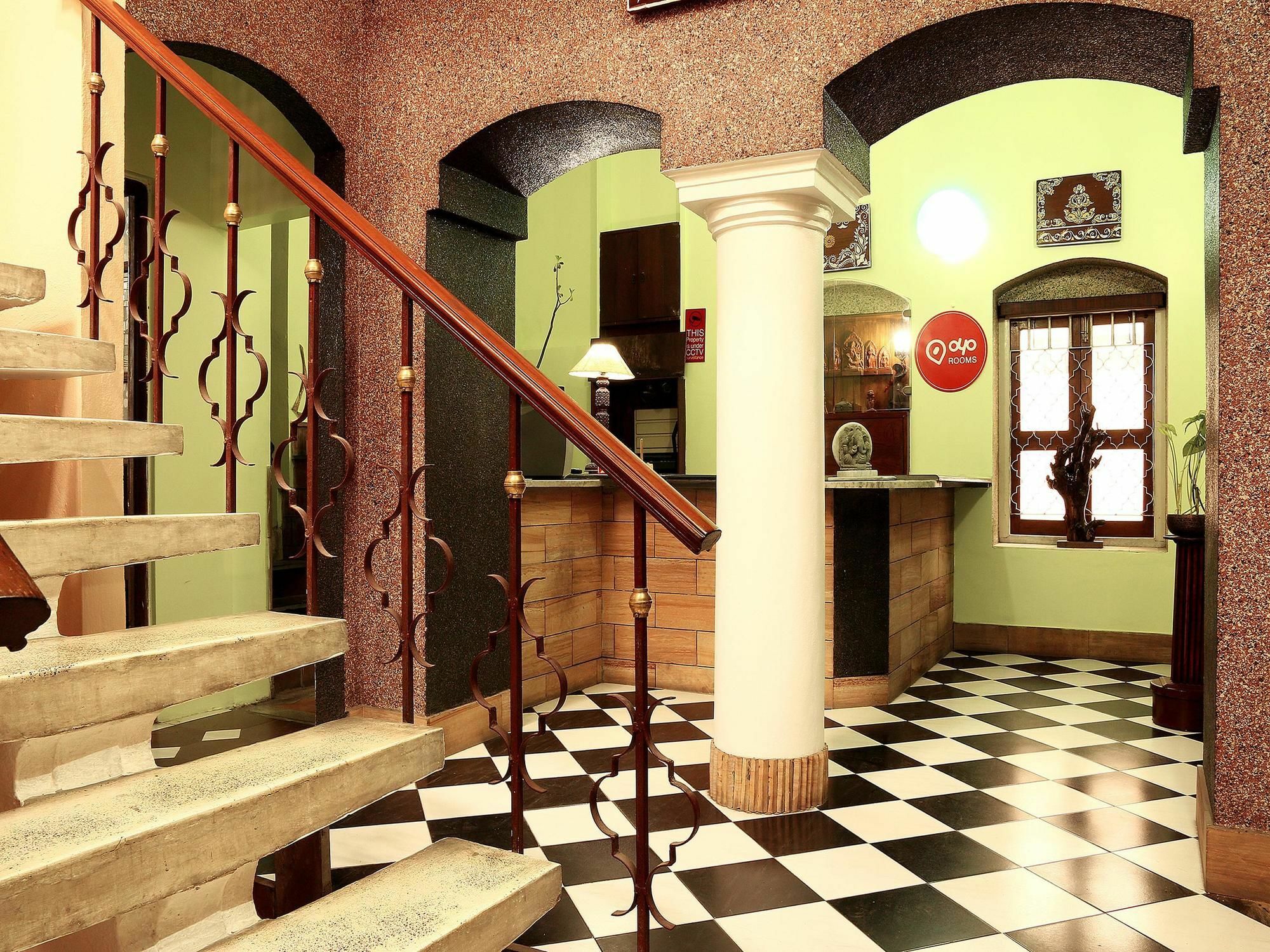 Oyo 2967 Bella Vista Hotel Calcutta Buitenkant foto